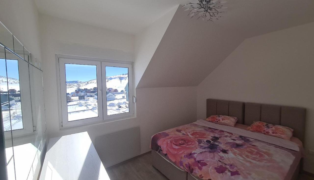 Apartment Mihaela Žabljak Buitenkant foto