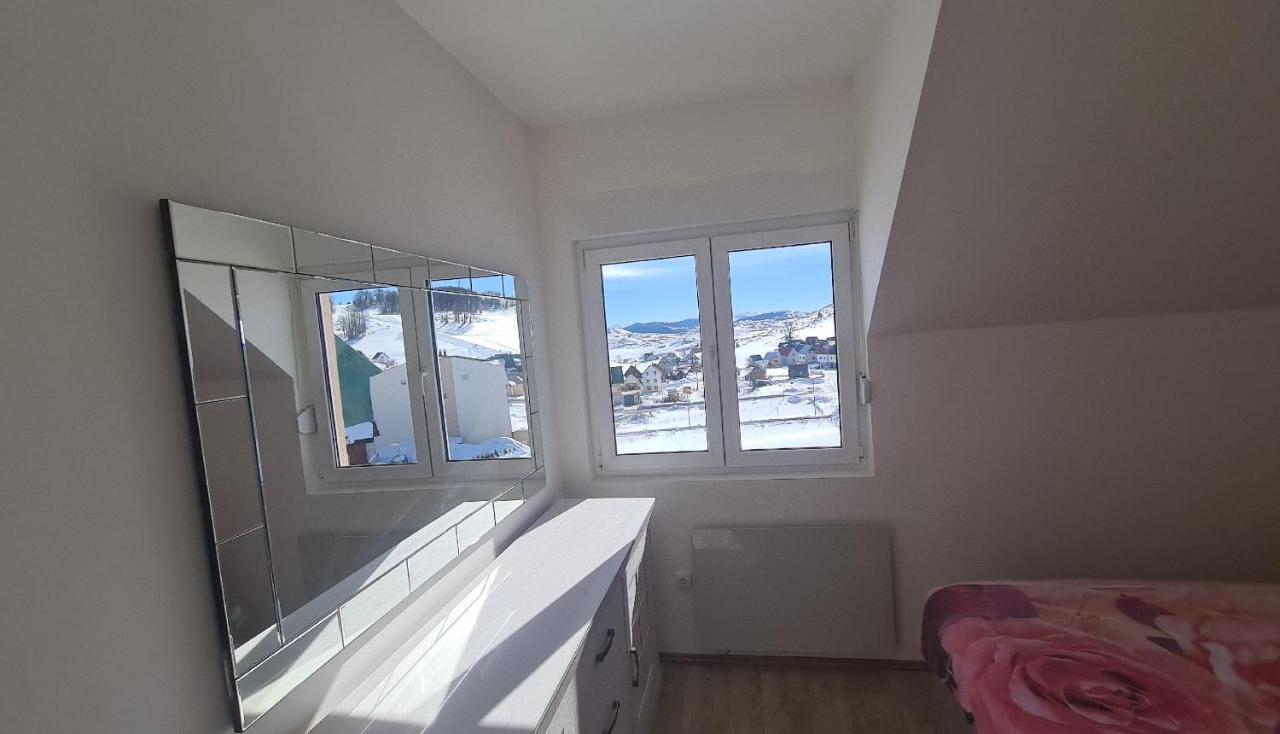 Apartment Mihaela Žabljak Buitenkant foto